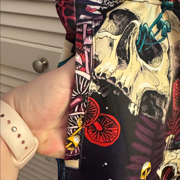 Drill Clothing Company Fresh Prints of Bel Air NWT XL Board Shorts Skulls Shroom - Picture 5 of 5